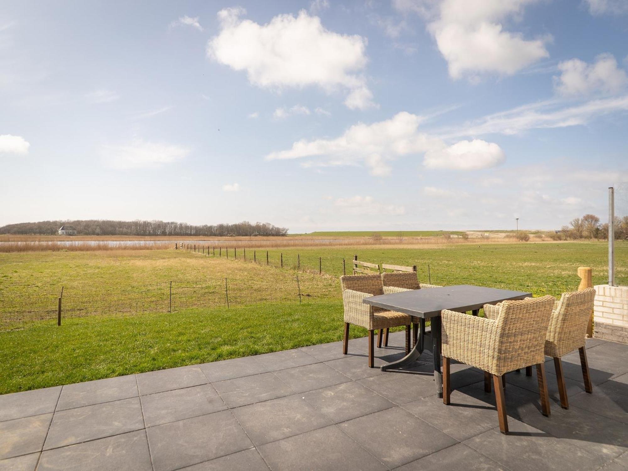 Fantastic Bungalow On Texel De Cocksdorp  Exterior photo